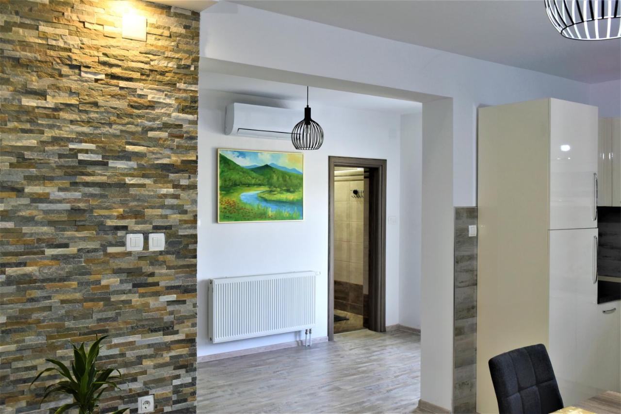 Guest House Tonka Otocsán Kültér fotó