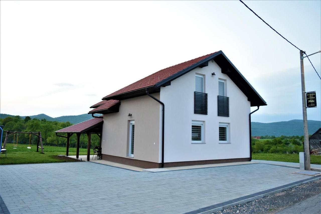 Guest House Tonka Otocsán Kültér fotó