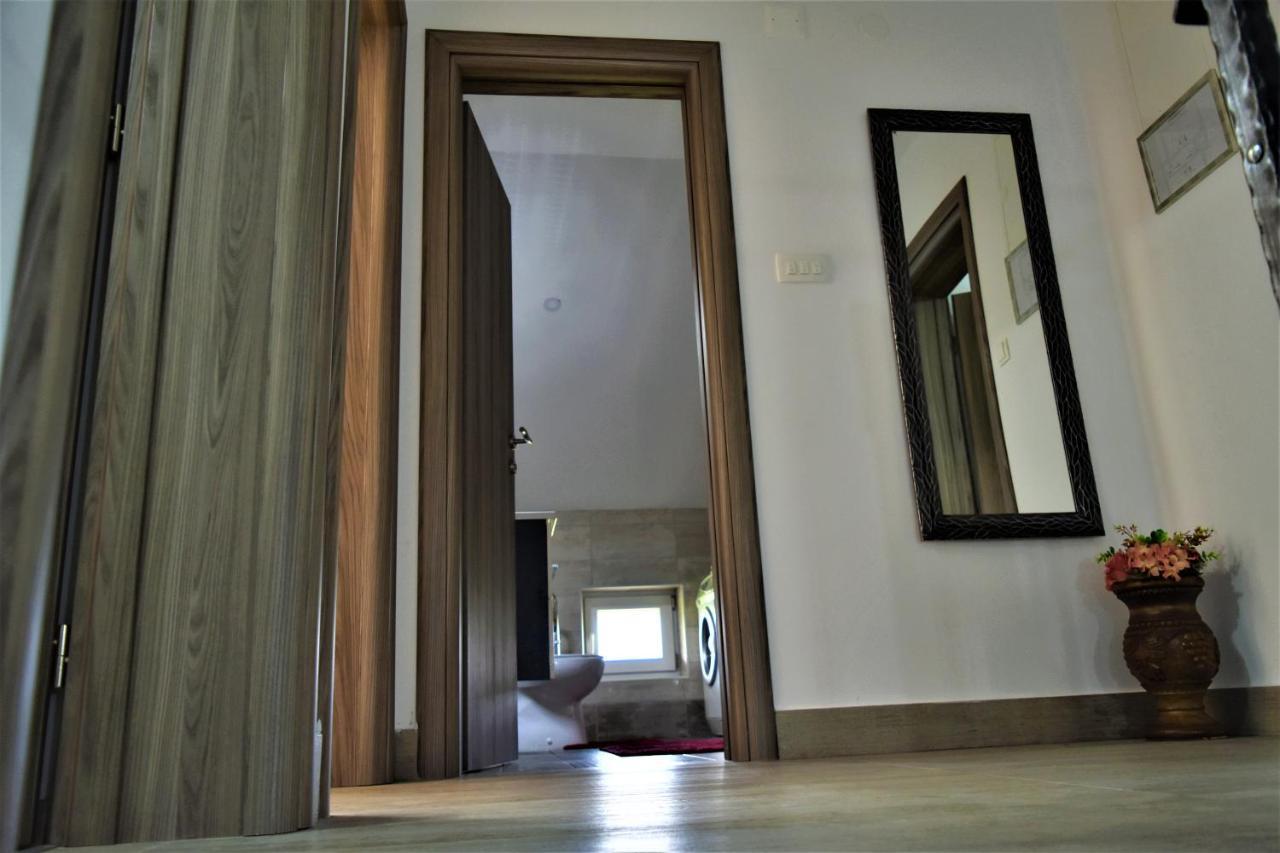 Guest House Tonka Otocsán Kültér fotó