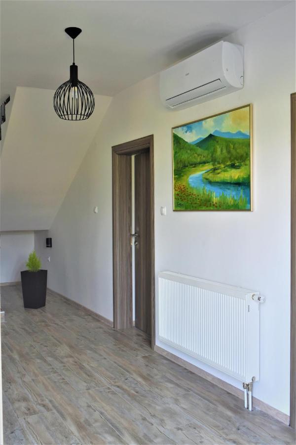 Guest House Tonka Otocsán Kültér fotó